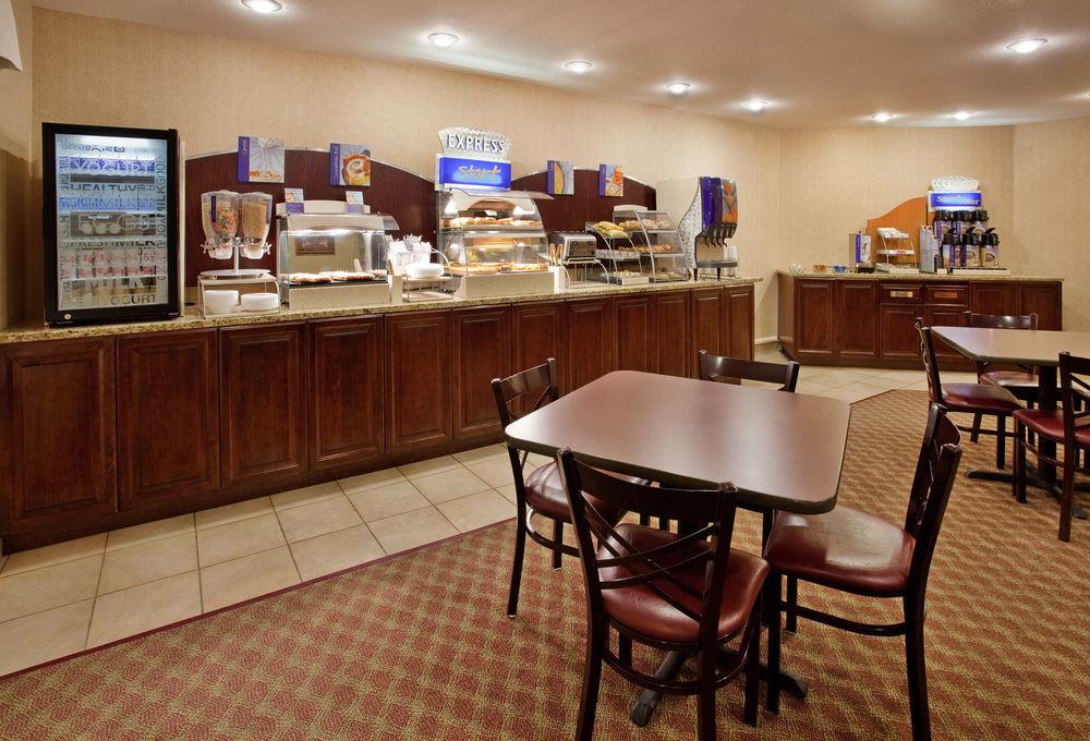Holiday Inn Express Hotel & Suites Maryville By Ihg Luaran gambar