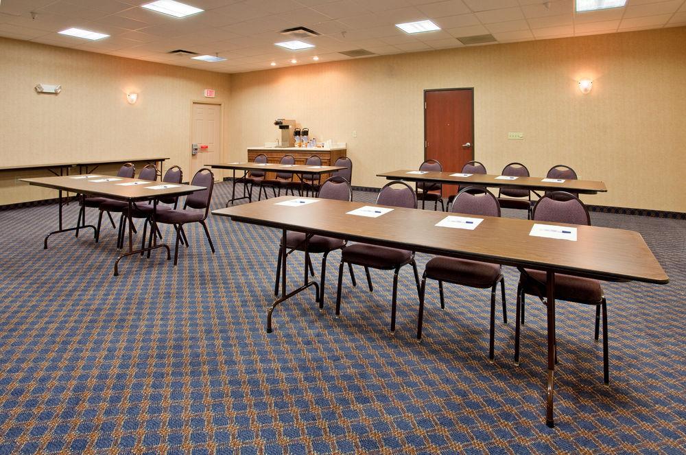 Holiday Inn Express Hotel & Suites Maryville By Ihg Luaran gambar